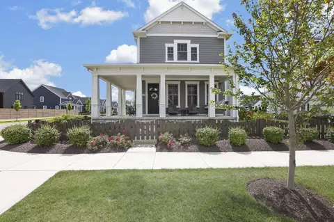 5348 Maple Dr, Lewis Center, OH 43035