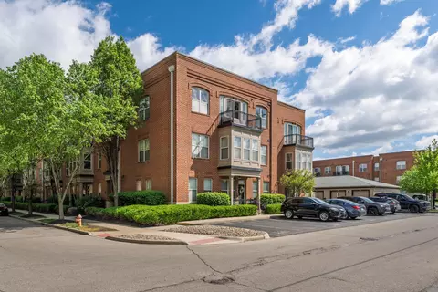 936 Perry Pl #302, Columbus, OH 43215