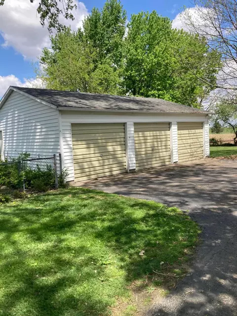 4699 State Route 56 SE, London, OH 43140