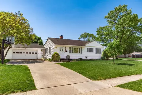 2775 La Rosa Dr, Grove City, OH 43123