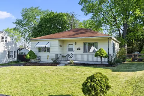 Exterior - 656 Mayhill Rd, Springfield, OH 45504 photo 4 of 12