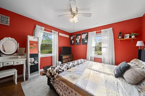Bedroom - 656 Mayhill Rd, Springfield, OH 45504 photo 1 of 6