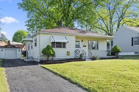 Exterior - 656 Mayhill Rd, Springfield, OH 45504 photo 3 of 12