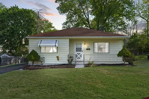 Exterior - 656 Mayhill Rd, Springfield, OH 45504 photo 2 of 12
