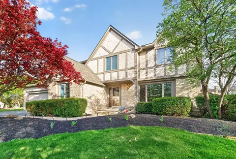 5873 Leven Links Ct, Dublin, OH 43017