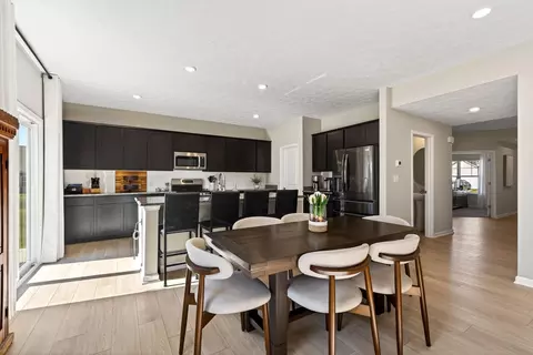 Dining - 220 Scorsese St, Springfield, OH 45505 photo 3 of 3
