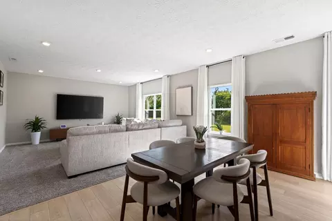 Dining - 220 Scorsese St, Springfield, OH 45505 photo 2 of 3