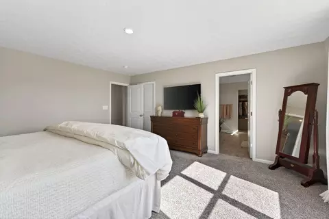 Bedroom - 220 Scorsese St, Springfield, OH 45505 photo 7 of 12