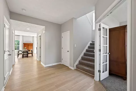 Entry Way - 220 Scorsese St, Springfield, OH 45505 photo 5 of 7