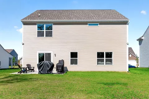 Exterior - 220 Scorsese St, Springfield, OH 45505 photo 10 of 11