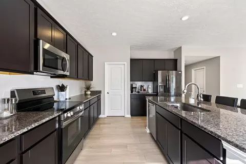 Kitchen - 220 Scorsese St, Springfield, OH 45505 photo 1 of 7