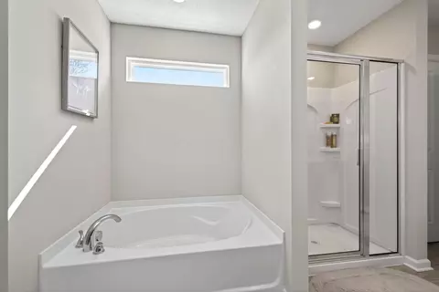 Bath - 220 Scorsese St, Springfield, OH 45505 photo 1 of 5