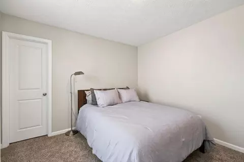 Bedroom - 220 Scorsese St, Springfield, OH 45505 photo 11 of 12