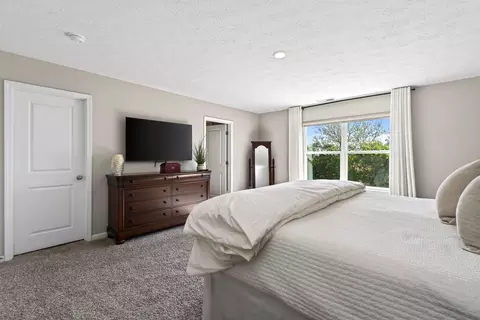 Bedroom - 220 Scorsese St, Springfield, OH 45505 photo 6 of 12