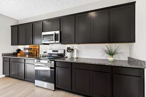 Kitchen - 220 Scorsese St, Springfield, OH 45505 photo 7 of 7