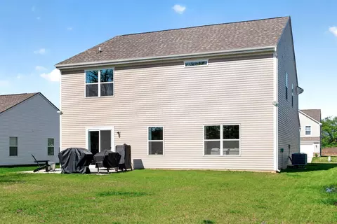 Exterior - 220 Scorsese St, Springfield, OH 45505 photo 9 of 11