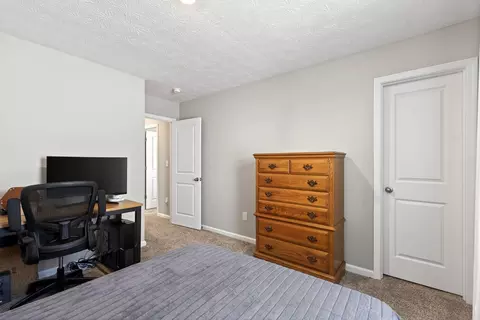 Bedroom - 220 Scorsese St, Springfield, OH 45505 photo 10 of 12