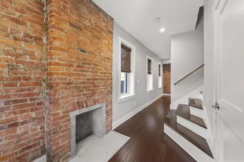 Entry Way - 192 E 2nd Ave, Columbus, OH 43201 photo 1 of 5