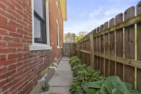 Exterior - 192 E 2nd Ave, Columbus, OH 43201 photo 5 of 11