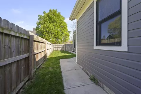 Exterior - 192 E 2nd Ave, Columbus, OH 43201 photo 6 of 11
