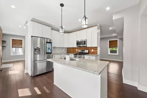 Kitchen - 192 E 2nd Ave, Columbus, OH 43201 photo 2 of 5