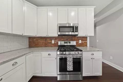 Kitchen - 192 E 2nd Ave, Columbus, OH 43201 photo 5 of 5