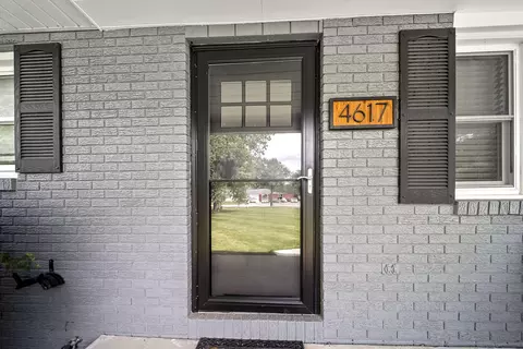 Entry Way - 4617 Zuber Rd, Orient, OH 43146 photo 1 of 2