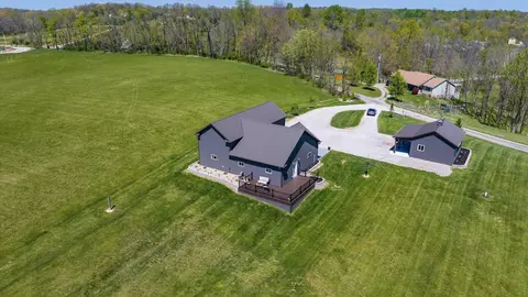 2967 Opera Rd, Mount Perry, OH 43760