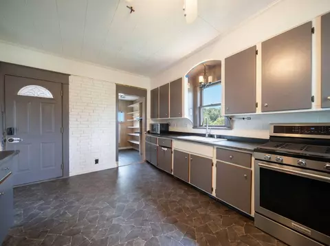 Kitchen - 200 W Main St, Waldo, OH 43356 photo 2 of 2