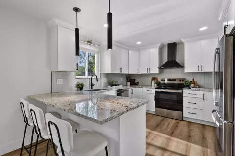 2880 Schwartz Rd, Columbus, OH 43232