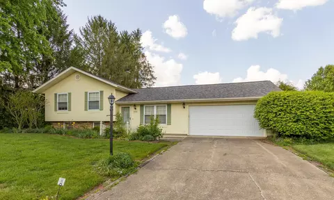 1111 Linda Ln, Lancaster, OH 43130