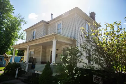 18 S High St, Glouster, OH 45732