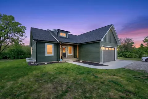 1705 Horseshoe Rd, Delaware, OH 43015