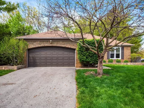 Exterior - 5314 Roscommon Rd, Dublin, OH 43017 photo 3 of 10