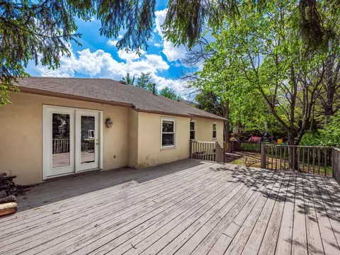 Exterior - 5314 Roscommon Rd, Dublin, OH 43017 photo 6 of 10