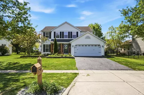 2085 Parklawn Dr, Lewis Center, OH 43035