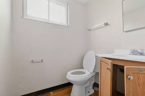 Bath - 3328 Everson Rd E, Columbus, OH 43232 photo 1 of 2