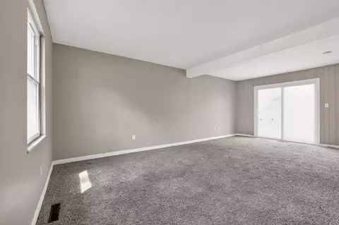 Living - 3328 Everson Rd E, Columbus, OH 43232 photo 1 of 3
