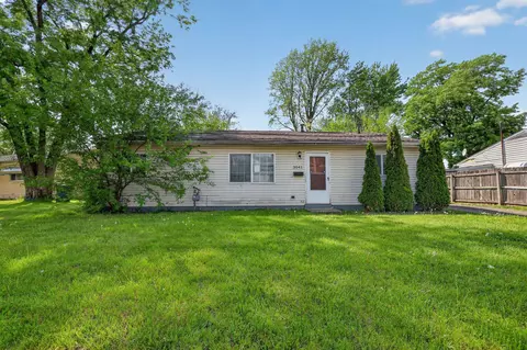 3041 Bluefield Dr, Columbus, OH 43207
