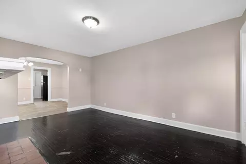 Living - 821 Ruby Ave, Columbus, OH 43227 photo 2 of 4