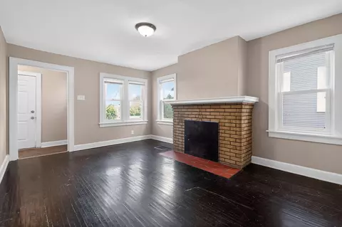 Living - 821 Ruby Ave, Columbus, OH 43227 photo 4 of 4