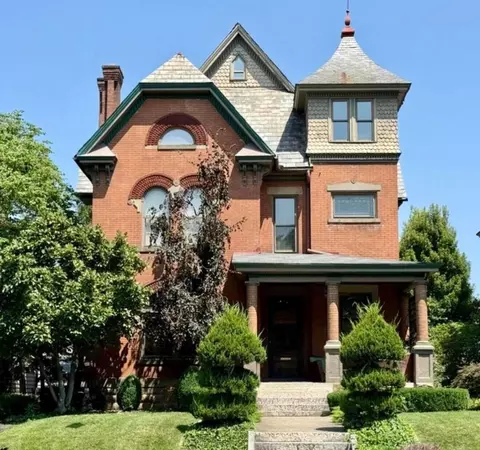 130 Buttles Ave, Columbus, OH 43215