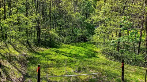 15955 Fossil Rock Rd, Athens, OH 45701