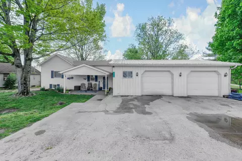 19419 Dawson St, Adelphi, OH 43101