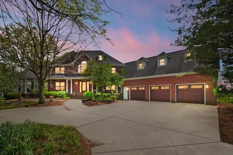 8290 Dustin Rd, Galena, OH 43021