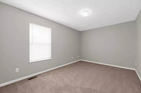 Bedroom - 6571 Tully Ct, Dublin, OH 43016 photo 2 of 3