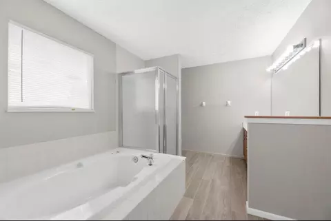Bath - 6571 Tully Ct, Dublin, OH 43016 photo 2 of 3