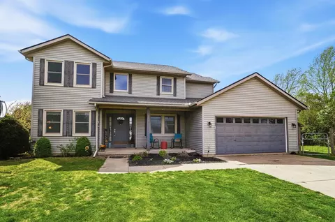 Exterior - 3475 Kenerly St, Springfield, OH 45502 photo 2 of 9