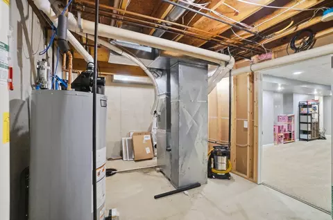 Entry Way - 3475 Kenerly St, Springfield, OH 45502 photo 14 of 14