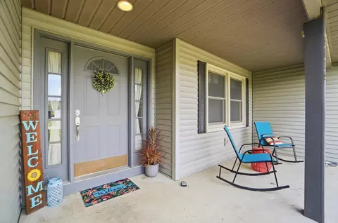 Exterior - 3475 Kenerly St, Springfield, OH 45502 photo 4 of 9